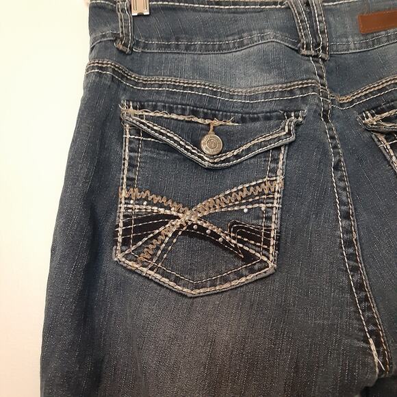 Wallflower Jeans Women’s 15 Blue Flare Luscious Curvy Flap Pocket Bootcut Denim - Picture 6 of 10